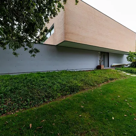 125 House - Swimming Pool, Tennis, Golf & Nature * Esposende