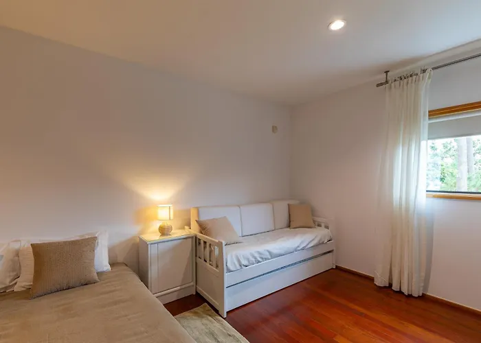 125 House - Swimming Pool, Tennis, Golf & Nature Esposende