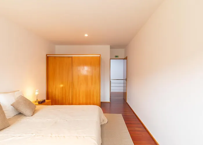 125 House - Swimming Pool, Tennis, Golf & Nature