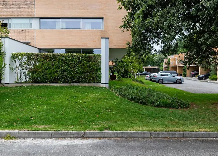 125 House - Swimming Pool, Tennis, Golf & Nature *