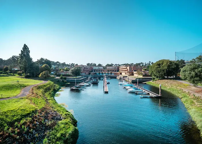 125 House - Swimming Pool, Tennis, Golf & Nature Prázdninový areál Esposende